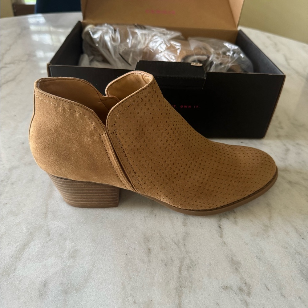 Fergie Camel Ankle Booties (Brand New In Box)